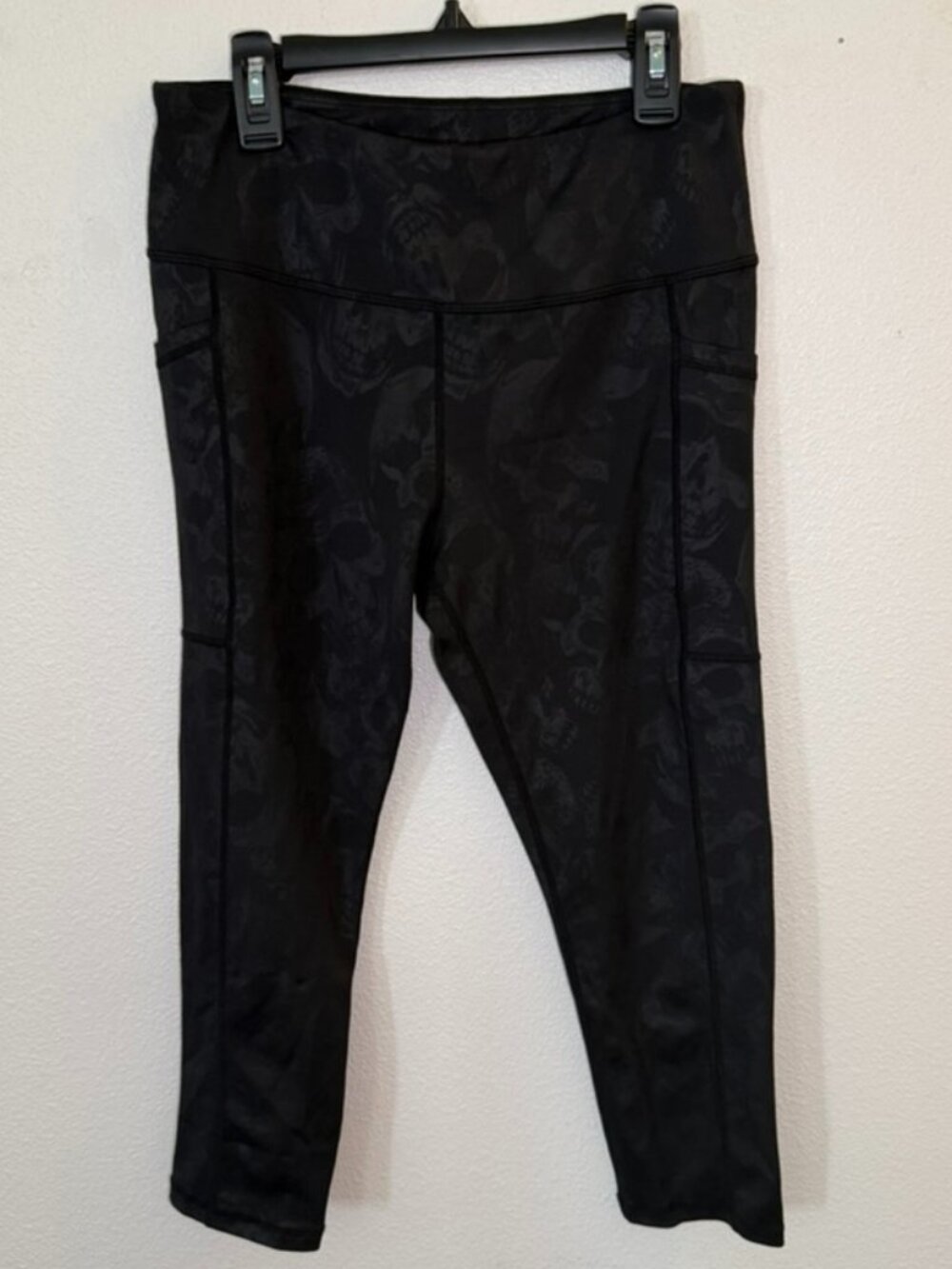 CVG Leggings  Size medium.  (item #21)